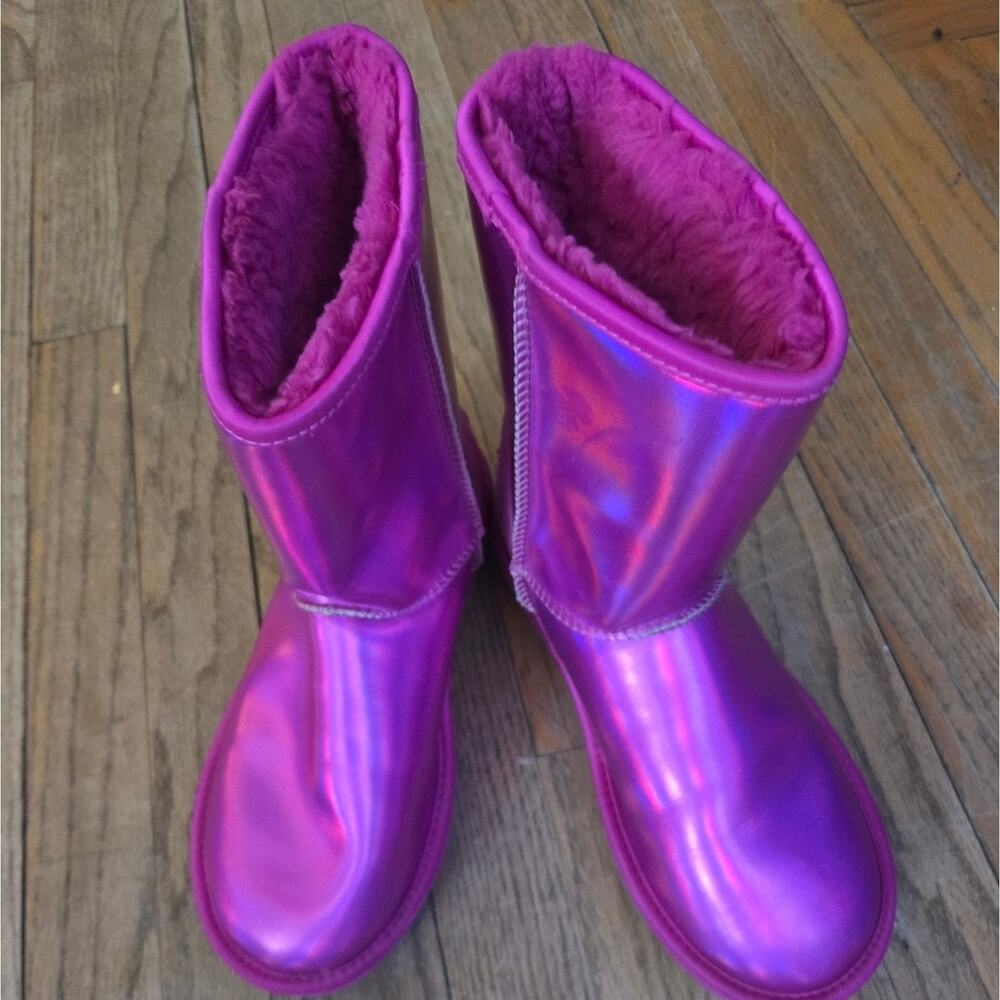 UGG Classic Mini Iridescent In Dragonfruit Tall Womens 7